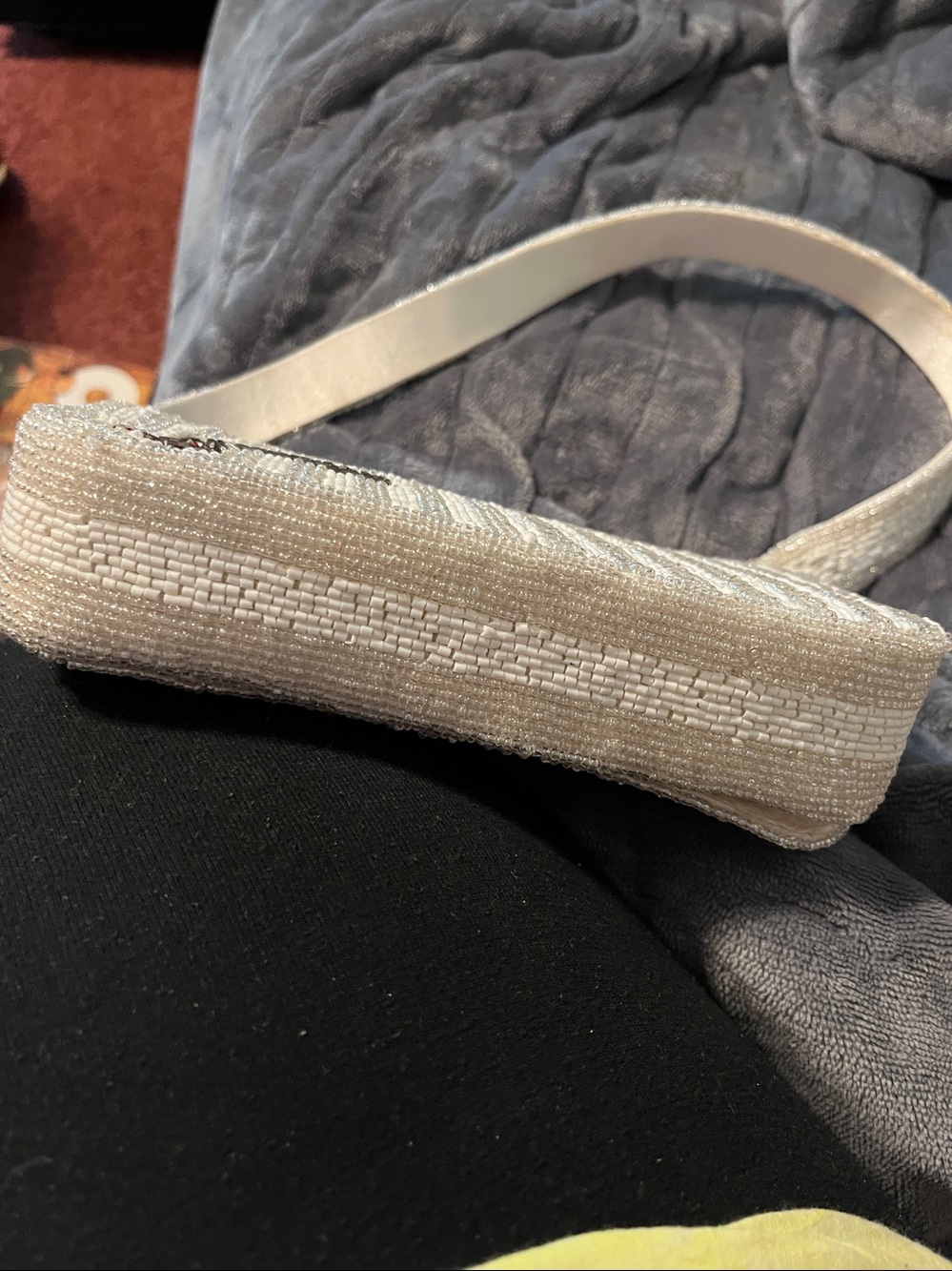 Beaded Ivory Taxi-Embroidered Shoulder Bag - Picture 5 of 12